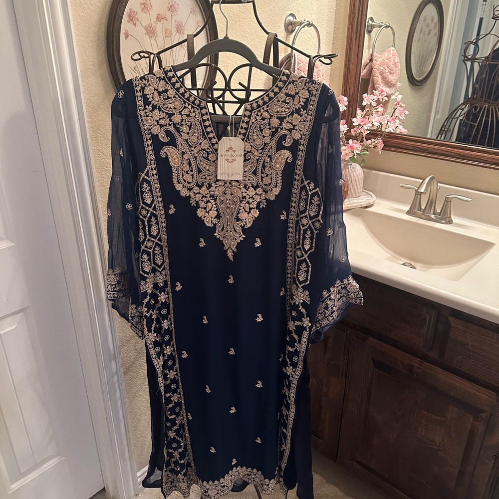 Elegant Navy Blue Embroidered Dress - Kurta Trouser - NWT